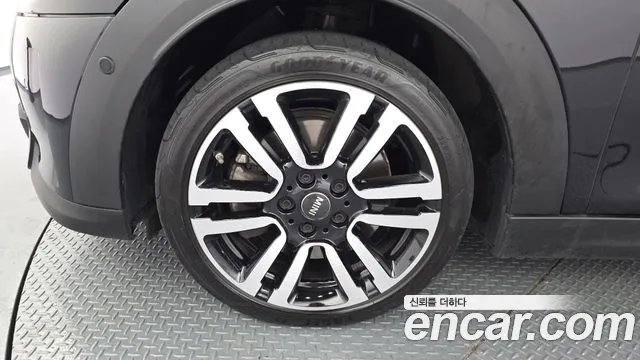 Mini Hatch 2024 thumb 5