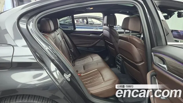 BMW 5 серии 2020 thumb 11