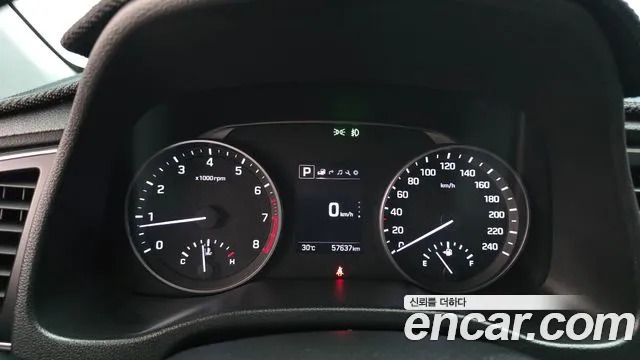 Hyundai Avante 2017 thumb 8