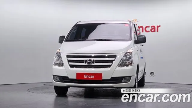 Hyundai Starex 2017 thumb 3