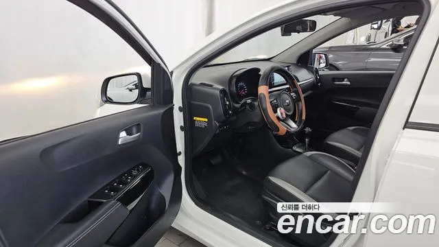 Kia Morning 2018 thumb 10
