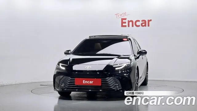 Toyota Camry 2025 thumb 3