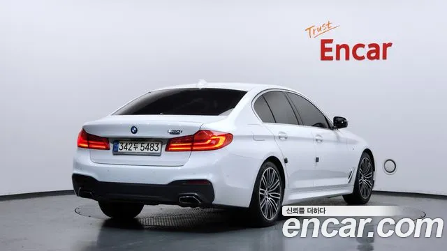 BMW 5 серии 2020 thumb 2
