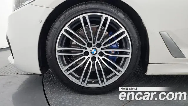 BMW 5 серии 2020 thumb 5