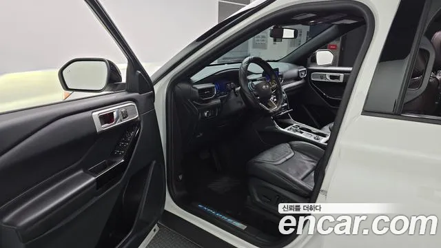 Ford Explorer 2022 thumb 10