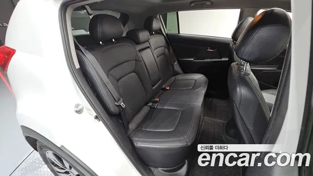 Kia Sportage 2011 thumb 11