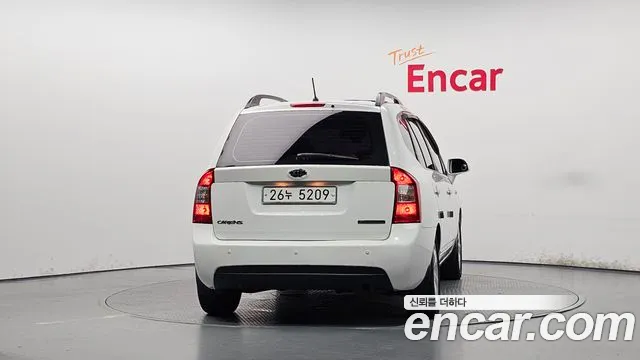 Kia Carens 2009 thumb 4
