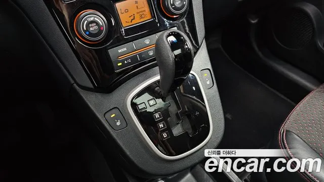 Kia Carens 2009 thumb 9