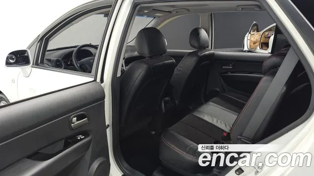 Kia Carens 2009 thumb 12
