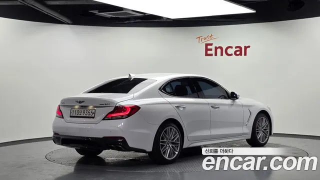 Genesis G70 2020 thumb 2