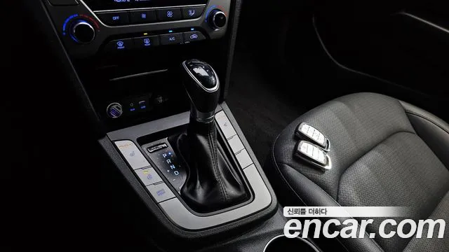 Hyundai Avante 2017 thumb 9
