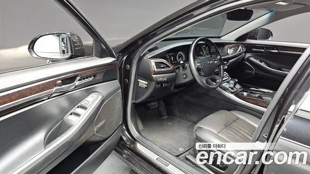 Genesis G90 2018 thumb 12