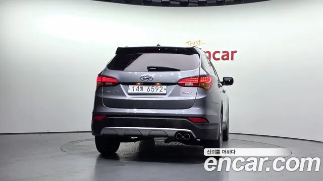 Hyundai Santa Fe 2013 thumb 4