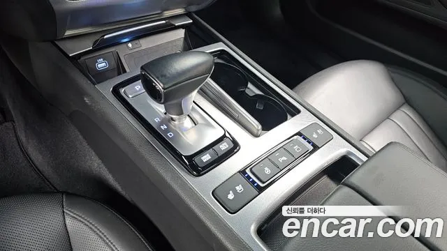 Genesis G80 2019 thumb 9