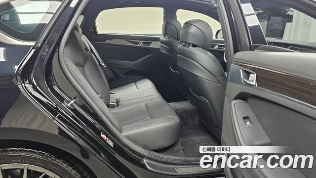 Genesis G80 2019 thumb 11