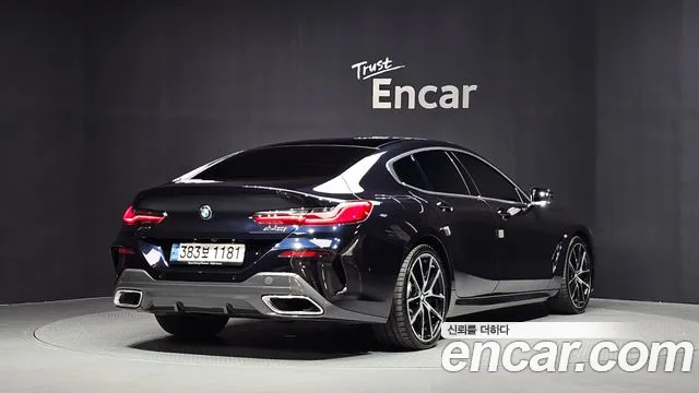 BMW 8 серии 2021 thumb 2