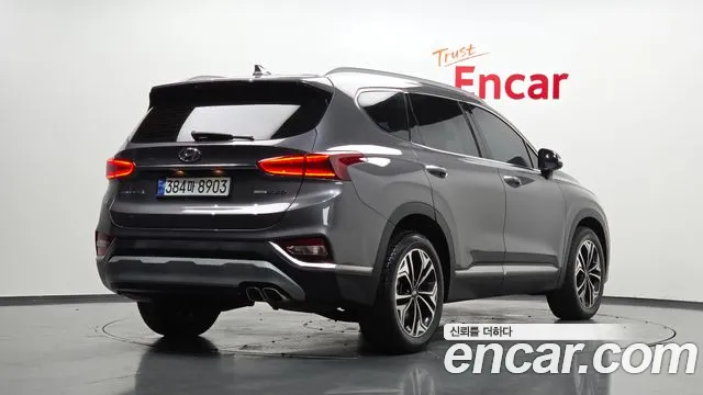 Hyundai Santa Fe 2018 thumb 2