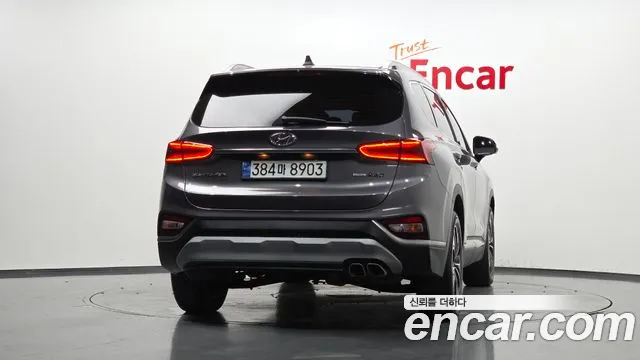Hyundai Santa Fe 2018 thumb 4