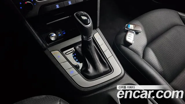 Hyundai Avante 2018 thumb 8