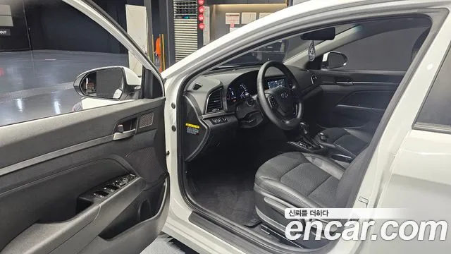 Hyundai Avante 2018 thumb 9