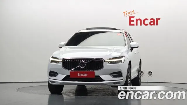 Volvo XC60 2019 thumb 3