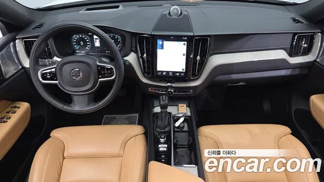 Volvo XC60 2019 thumb 7