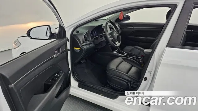Hyundai Avante 2018 thumb 9