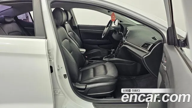 Hyundai Avante 2018 thumb 10