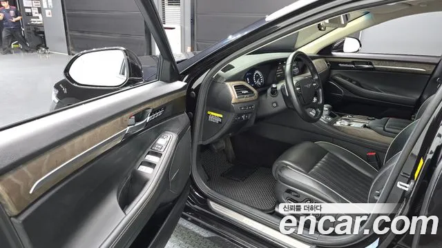 Genesis G90 2019 thumb 10