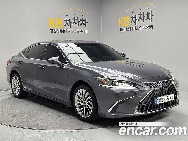 Lexus ES 2022 thumb 3