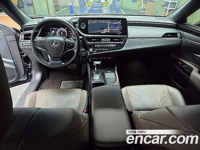 Lexus ES 2022 thumb 10