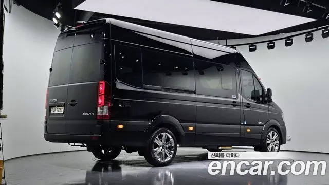 Hyundai Staria 2021 thumb 2
