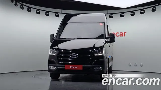 Hyundai Staria 2021 thumb 3