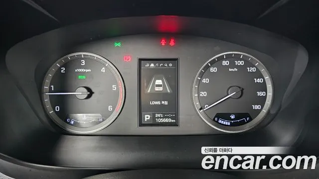 Hyundai Staria 2021 thumb 8