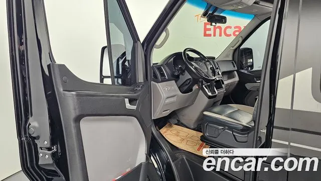 Hyundai Staria 2021 thumb 10