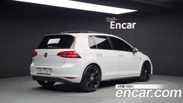 Volkswagen Golf Sportsvan 2016 thumb 2