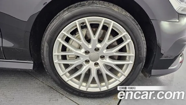 Audi A6 2018 thumb 5