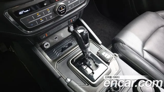 KG_Mobility_Ssangyong Rexton 2018 thumb 9