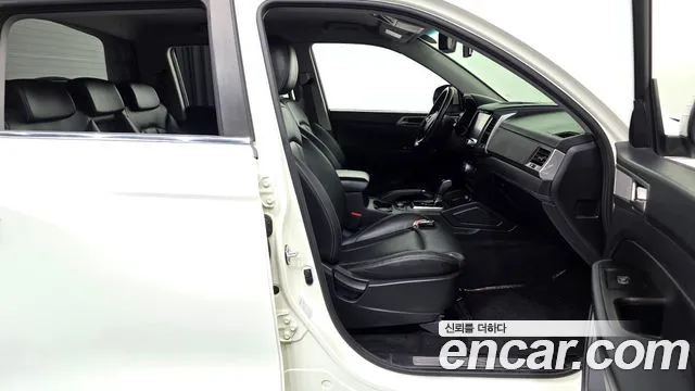 KG_Mobility_Ssangyong Rexton 2018 thumb 10