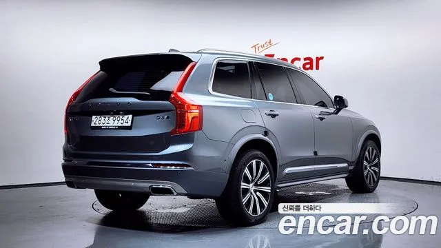 Volvo XC90 2019 thumb 2
