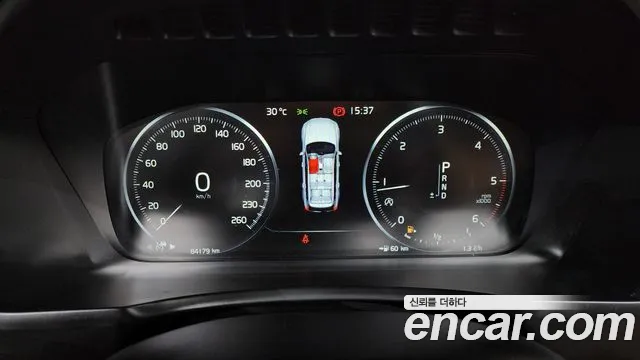 Volvo XC90 2019 thumb 8