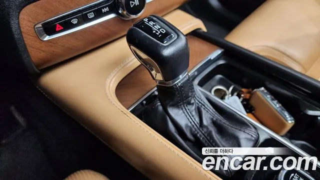 Volvo XC90 2019 thumb 9