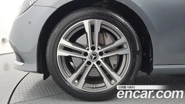 Mercedes-Benz E-Класс 2021 thumb 5