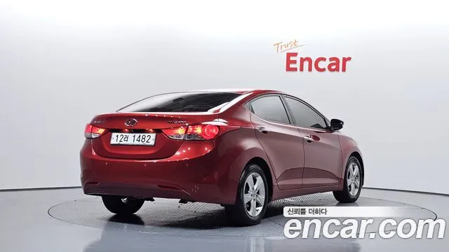 Hyundai Avante 2010 thumb 2