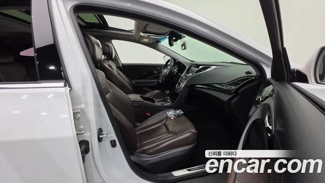 Hyundai Grandeur 2013 thumb 10