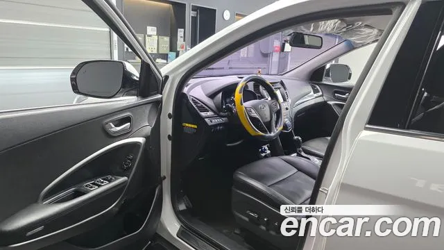 Hyundai Santa Fe 2017 thumb 10