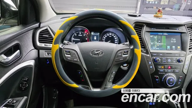 Hyundai Santa Fe 2017 thumb 12