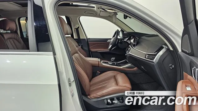 BMW X7 2022 thumb 11
