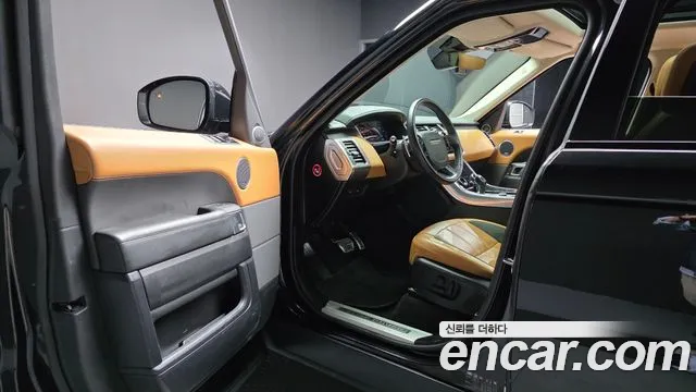 Land Rover Range Rover Sport 2021 thumb 10