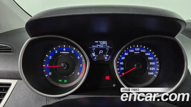 Hyundai Avante 2010 thumb 8